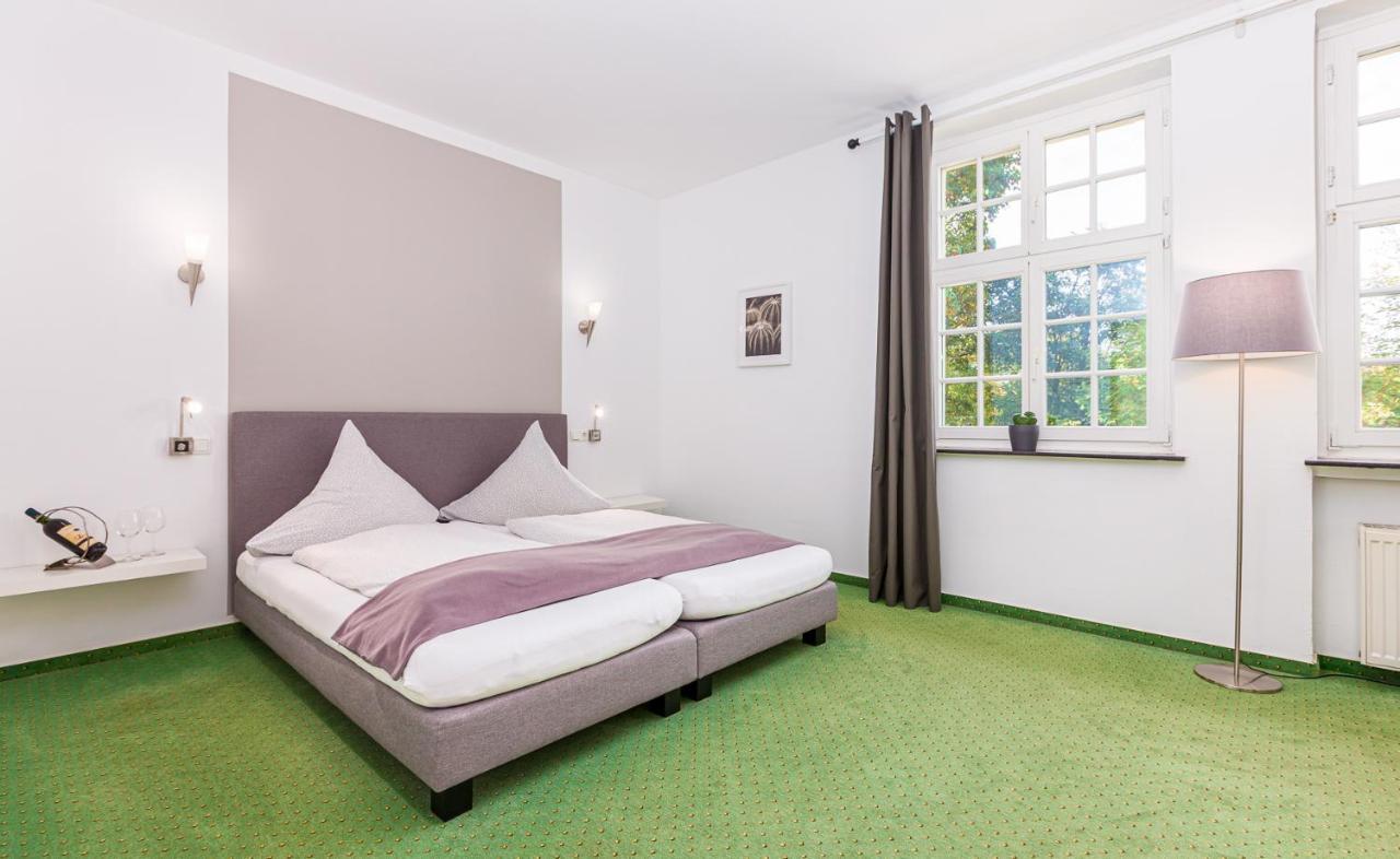 Gasthaus Und Hotel An Der Kost Hattingen Exterior photo